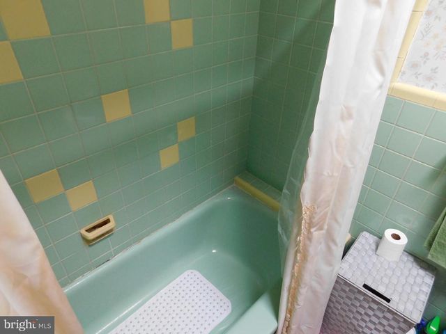 8020 THOURON AVE, Philadelphia, PA 19150