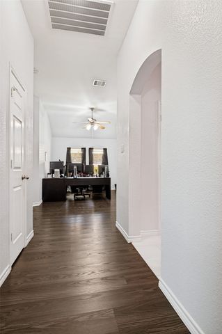 517 Magnolia Lane, Glenn Heights, TX 75154