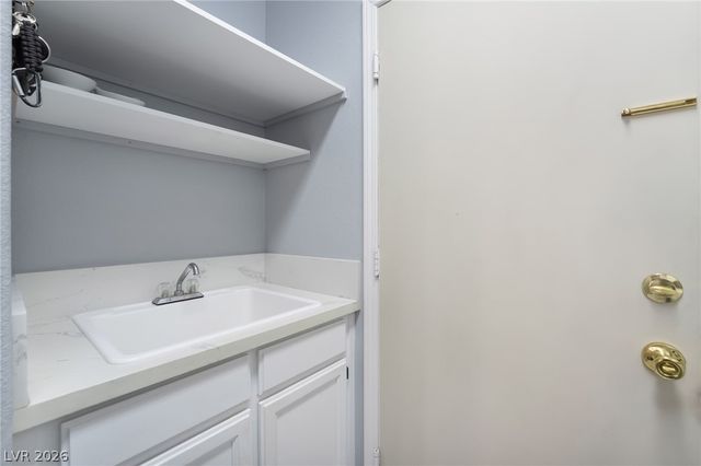 2324 Pinion Valley Drive, Las Vegas, NV 89134