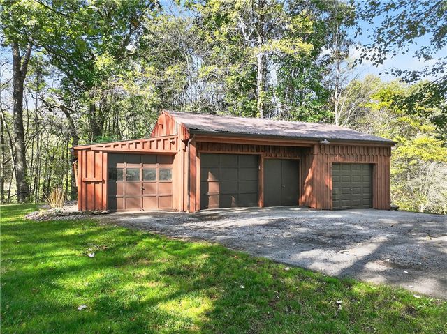 194 Foster Rd, North Sewickley Twp, PA 15010