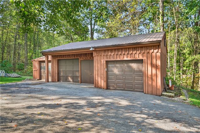 194 Foster Rd, North Sewickley Twp, PA 15010