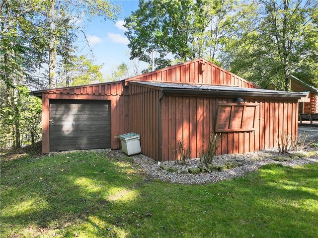 194 Foster Rd, North Sewickley Twp, PA 15010