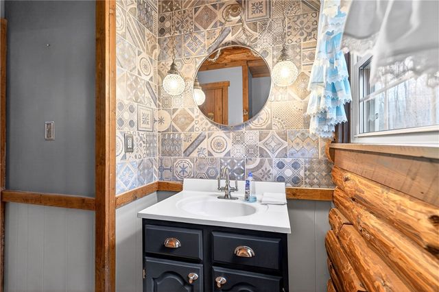 194 Foster Rd, North Sewickley Twp, PA 15010