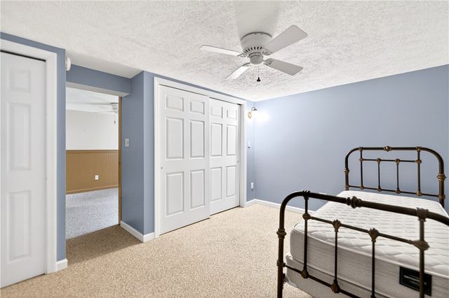 194 Foster Rd, North Sewickley Twp, PA 15010