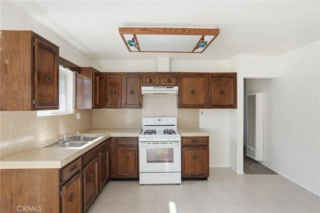 4315 W 171st Street, Lawndale, CA 90260