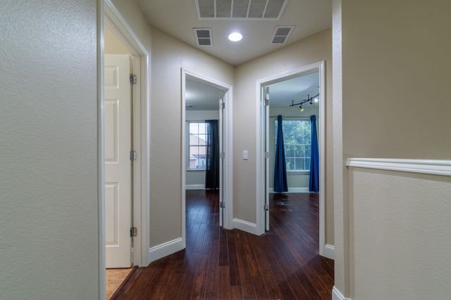 2731 Olympic Park Drive, Grand Prairie, TX 75050