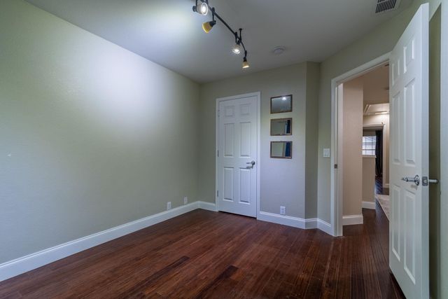 2731 Olympic Park Drive, Grand Prairie, TX 75050