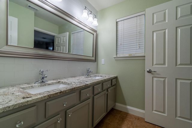 2731 Olympic Park Drive, Grand Prairie, TX 75050