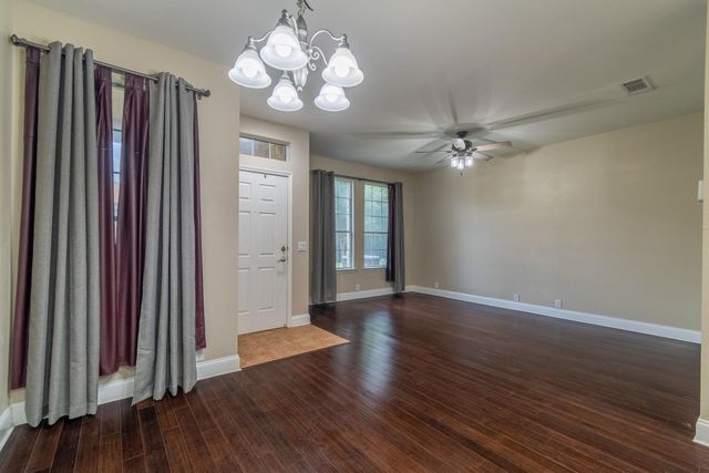 2731 Olympic Park Drive, Grand Prairie, TX 75050