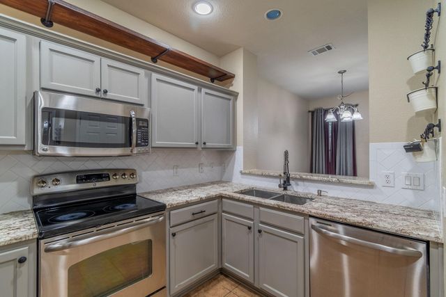 2731 Olympic Park Drive, Grand Prairie, TX 75050