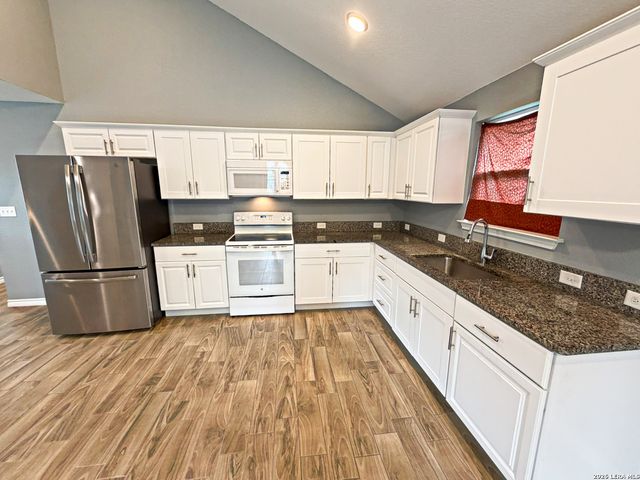 131 Arizona, San Antonio, TX 78207