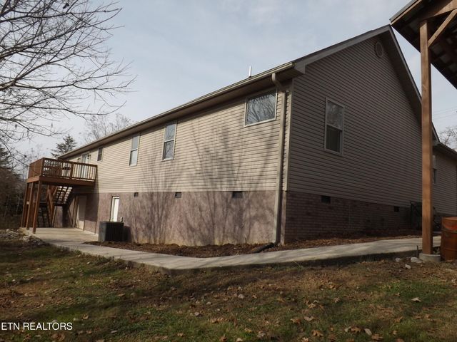 140 LANCASTER St, Harrogate, TN 37752