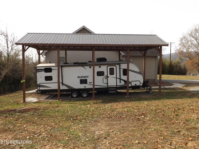 140 LANCASTER St, Harrogate, TN 37752