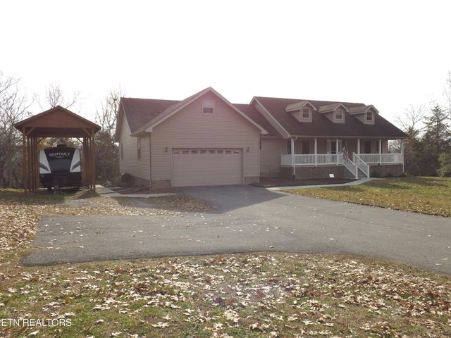 140 LANCASTER St, Harrogate, TN 37752