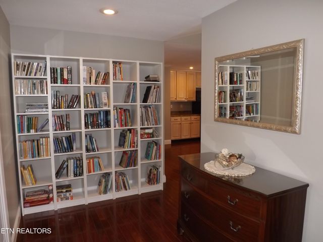 140 LANCASTER St, Harrogate, TN 37752