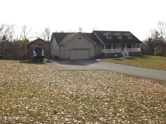 140 LANCASTER St, Harrogate, TN 37752