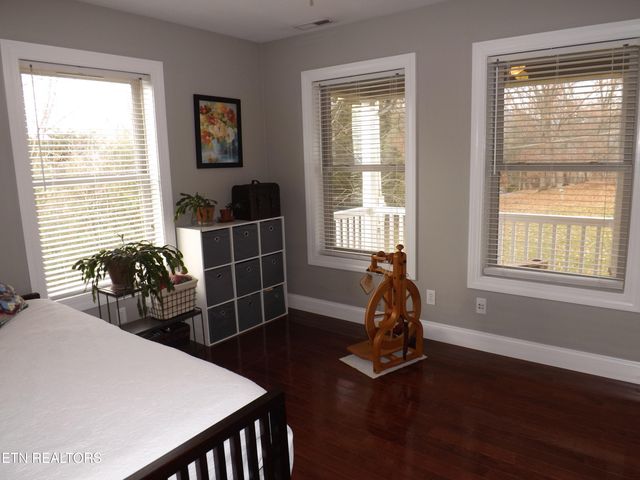 140 LANCASTER St, Harrogate, TN 37752