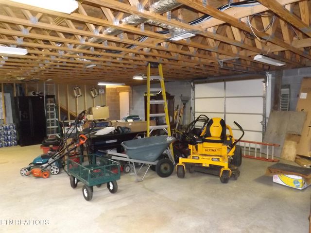 140 LANCASTER St, Harrogate, TN 37752