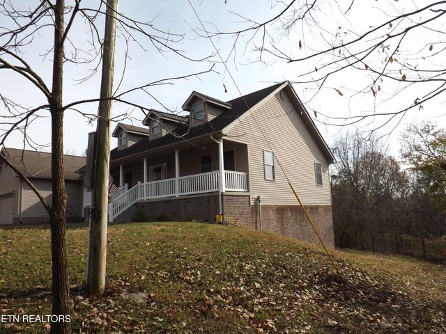 140 LANCASTER St, Harrogate, TN 37752