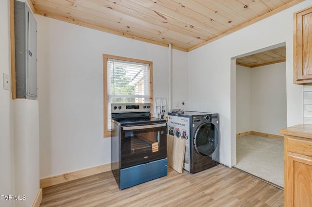2405 Westmoreland Avenue, Kingsport, TN 37664