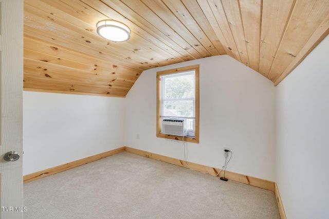 2405 Westmoreland Avenue, Kingsport, TN 37664