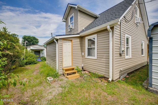 2405 Westmoreland Avenue, Kingsport, TN 37664