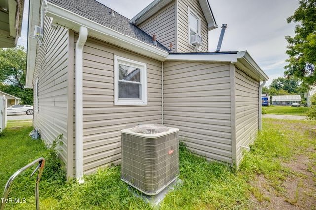 2405 Westmoreland Avenue, Kingsport, TN 37664