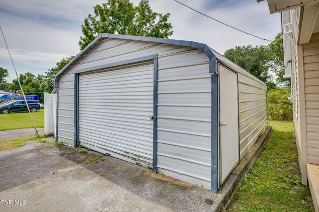 2405 Westmoreland Avenue, Kingsport, TN 37664