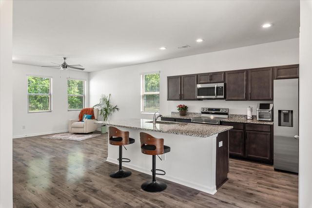 1056 Berry Patch Circle, Summerville, SC 29485