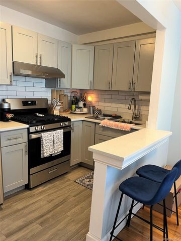 6550 Wetherole Street 3J, Rego Park, NY 11374