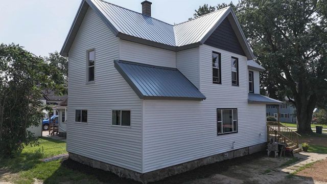 406 E FRONT STREET, Wittenberg, WI 54499