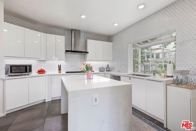 9921 Durant Drive 2, Beverly Hills, CA 90212