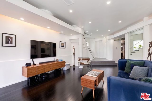 9921 Durant Drive 2, Beverly Hills, CA 90212