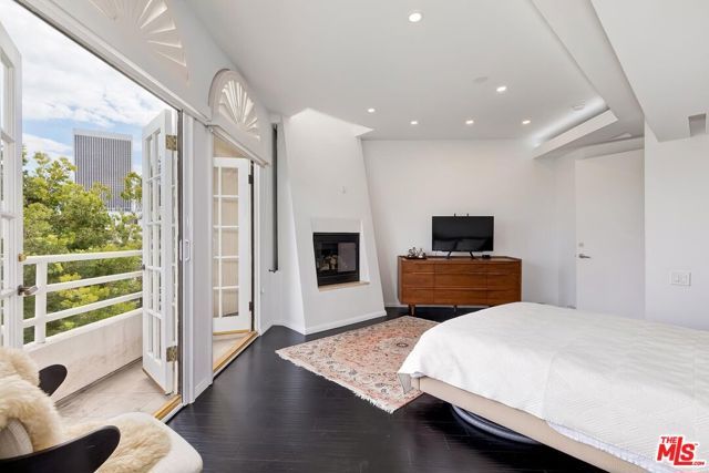 9921 Durant Drive 2, Beverly Hills, CA 90212