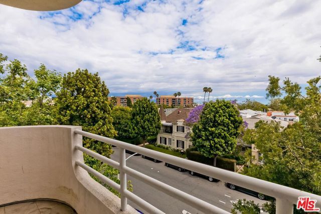 9921 Durant Drive 2, Beverly Hills, CA 90212