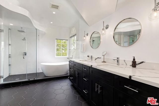 9921 Durant Drive 2, Beverly Hills, CA 90212