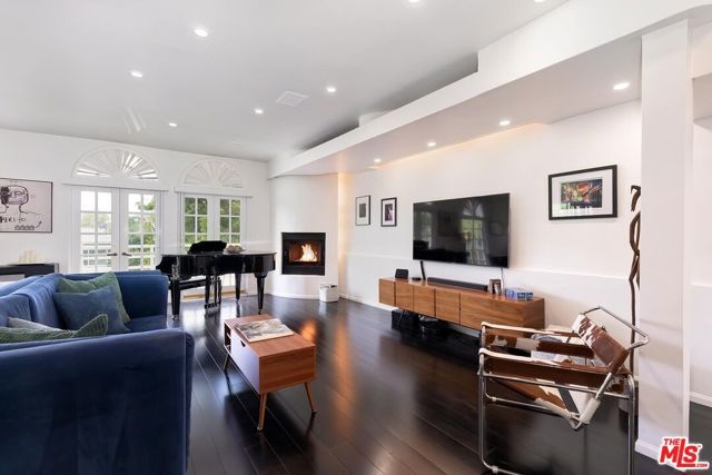 9921 Durant Drive 2, Beverly Hills, CA 90212