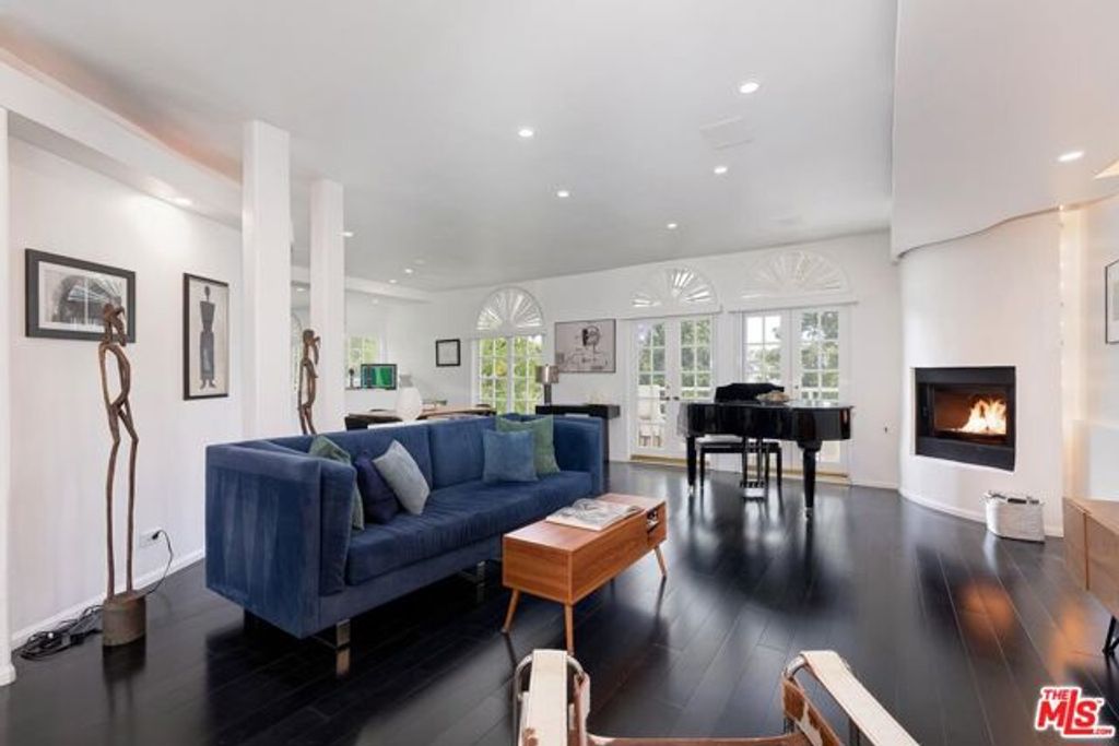 9921 Durant Drive 2, Beverly Hills, CA 90212