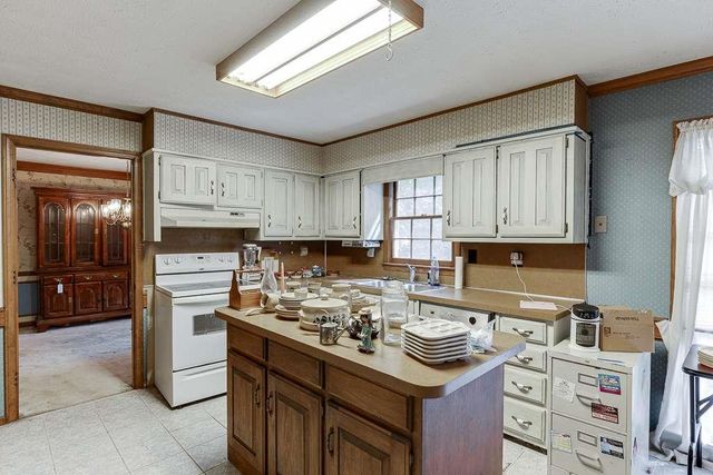 2302 Smokehouse Path, Lawrenceville, GA 30044