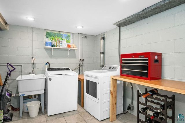 19 E Buffalo Street, Duluth, MN 55811