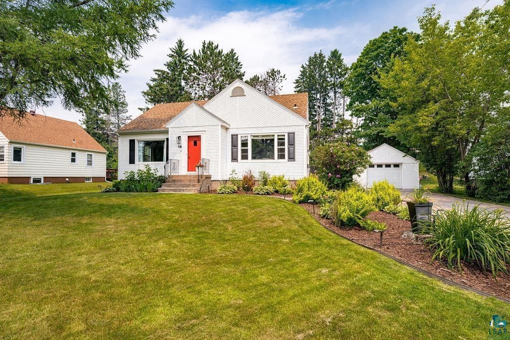 19 E Buffalo Street, Duluth, MN 55811