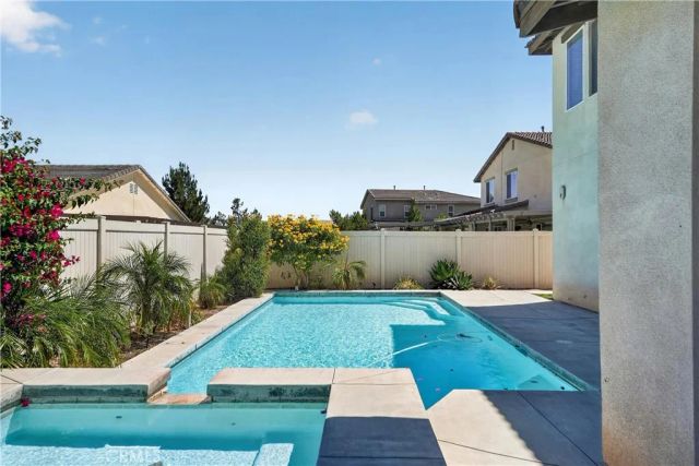 4914 Horse Chestnut, Jurupa Valley, CA 91752