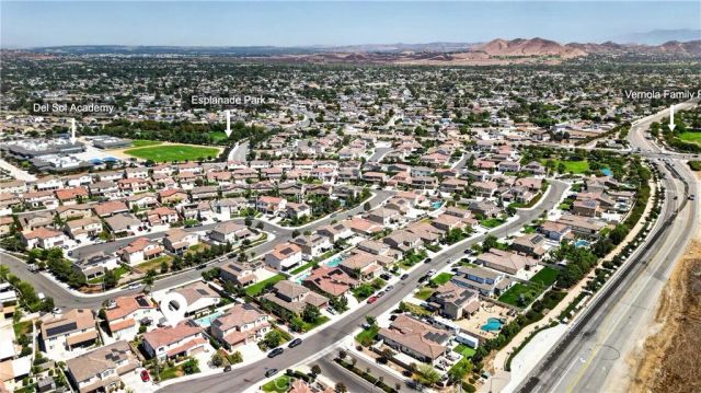 4914 Horse Chestnut, Jurupa Valley, CA 91752