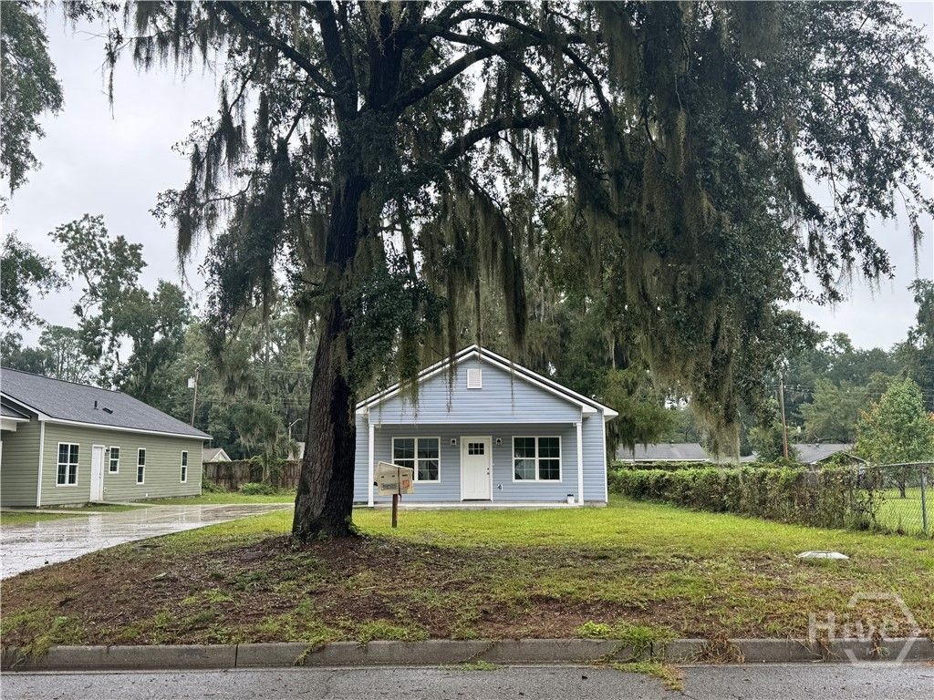 Image 1 of property listing at 2418 Riviera Drive, Savannah, GA 31406