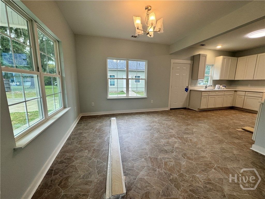 Image 4 of property listing at 2418 Riviera Drive, Savannah, GA 31406