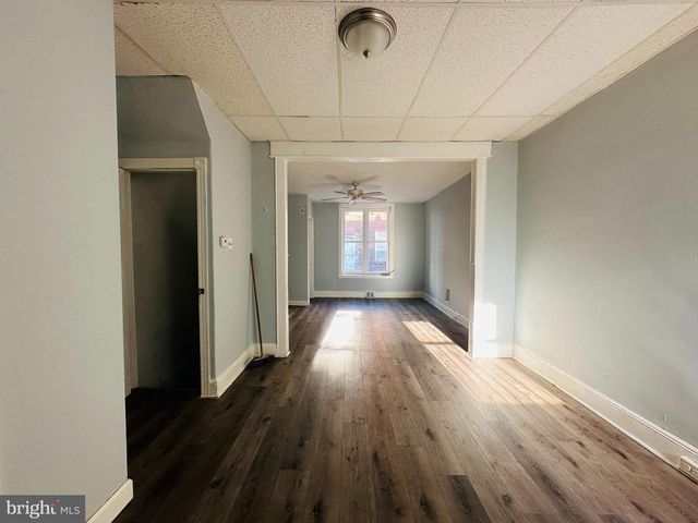 2418 S FRANKLIN ST, Philadelphia, PA 19148