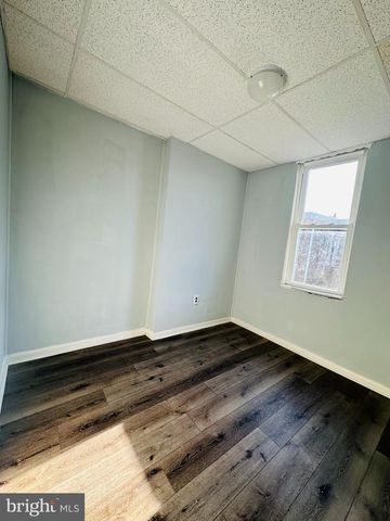 2418 S FRANKLIN ST, Philadelphia, PA 19148