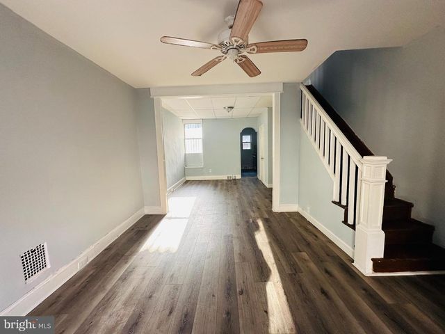 2418 S FRANKLIN ST, Philadelphia, PA 19148