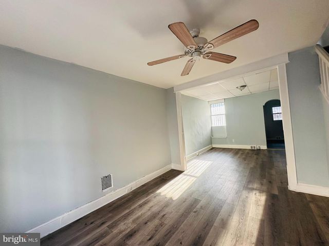 2418 S FRANKLIN ST, Philadelphia, PA 19148