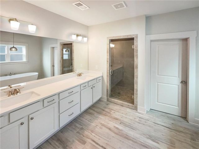 1103 Heatherland NE Drive, Marietta, GA 30066